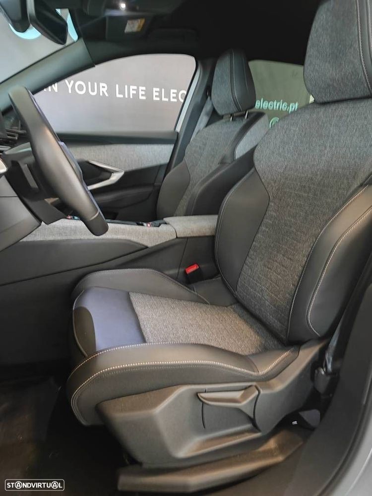 Peugeot E-3008 73 kWh Allure - 8