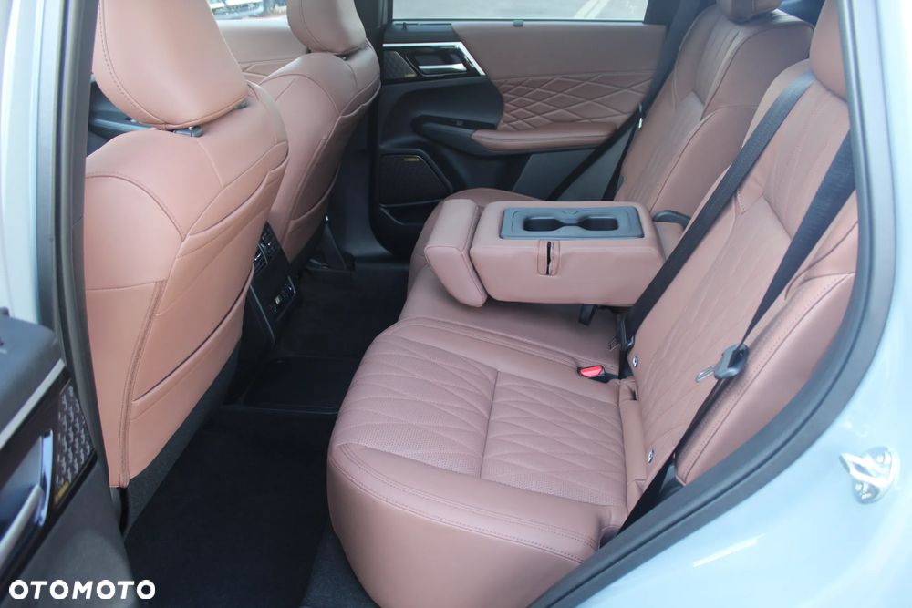 Mitsubishi Outlander Instyle Plus - 11