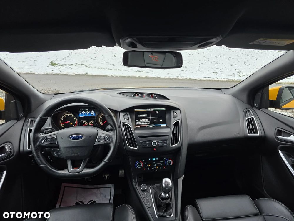 Ford Focus 2.0 EcoBoost ST mit Leder-Sport-Paket - 10