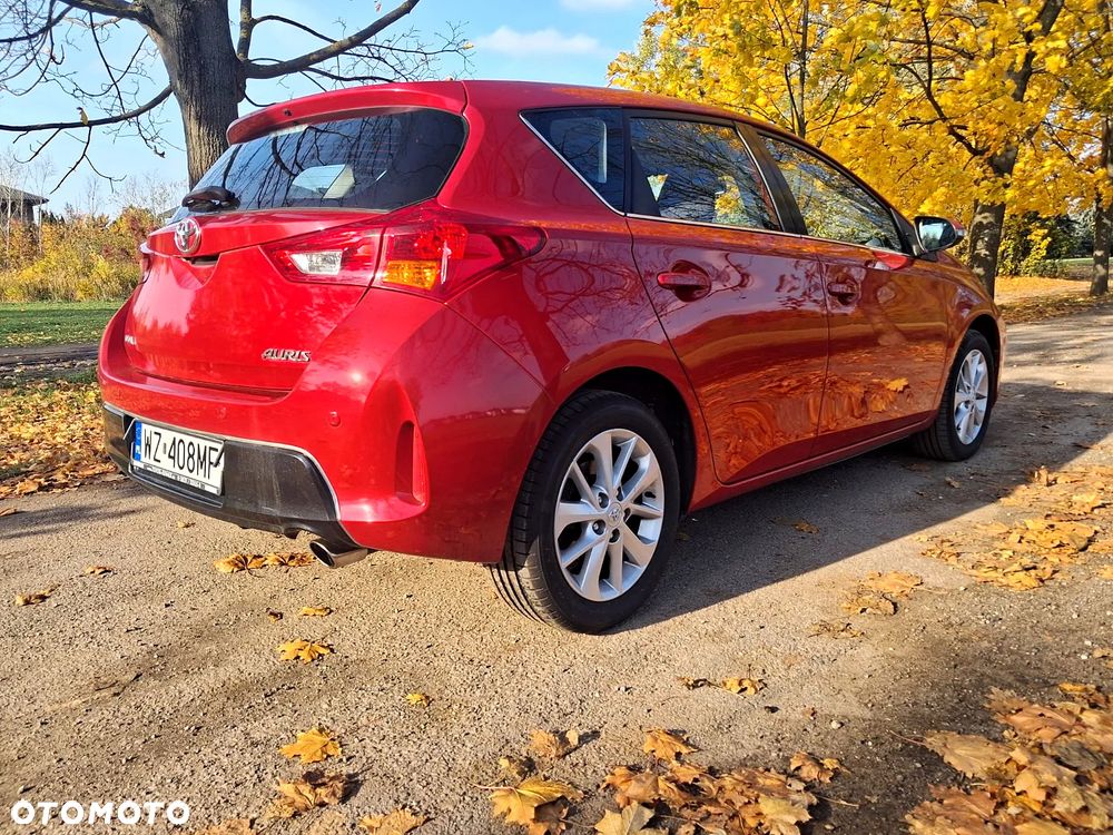 Toyota Auris 2013 photo 4