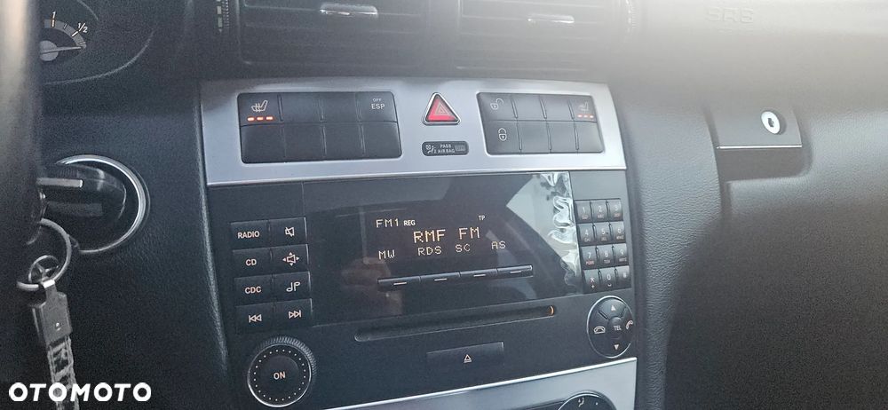 Mercedes-Benz Klasa C 180 Kompressor Automatik Avantgarde Sport Edition - 35