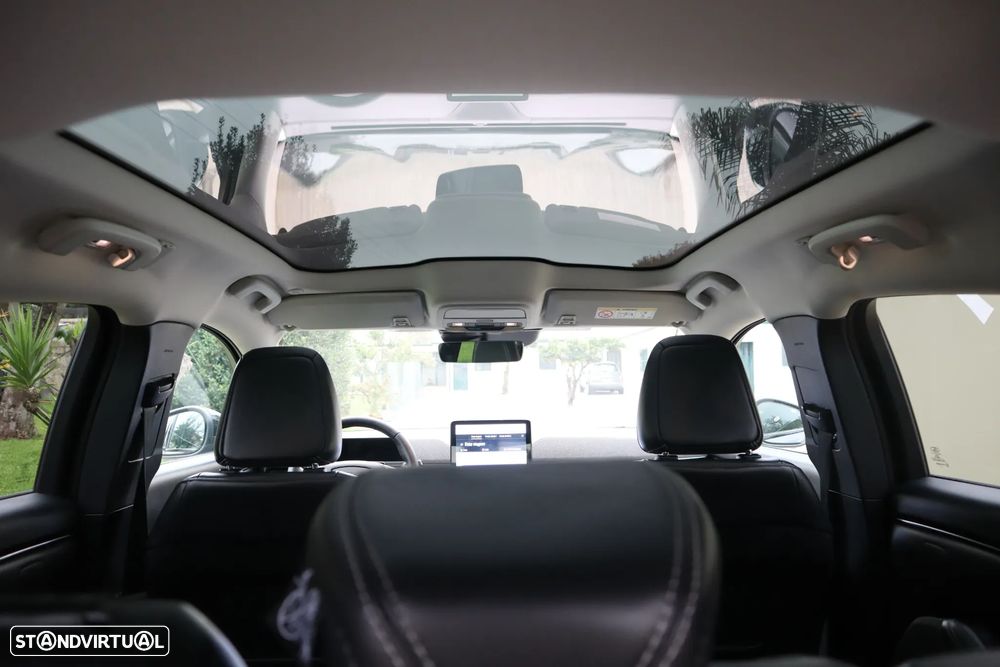 Ford Mustang Mach-E Alargada - 37