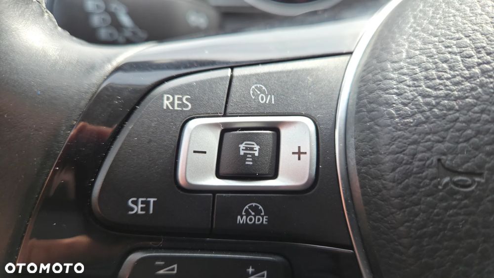 Volkswagen Passat Variant 1.6 TDI (BlueMotion Technology) Comfortline - 23