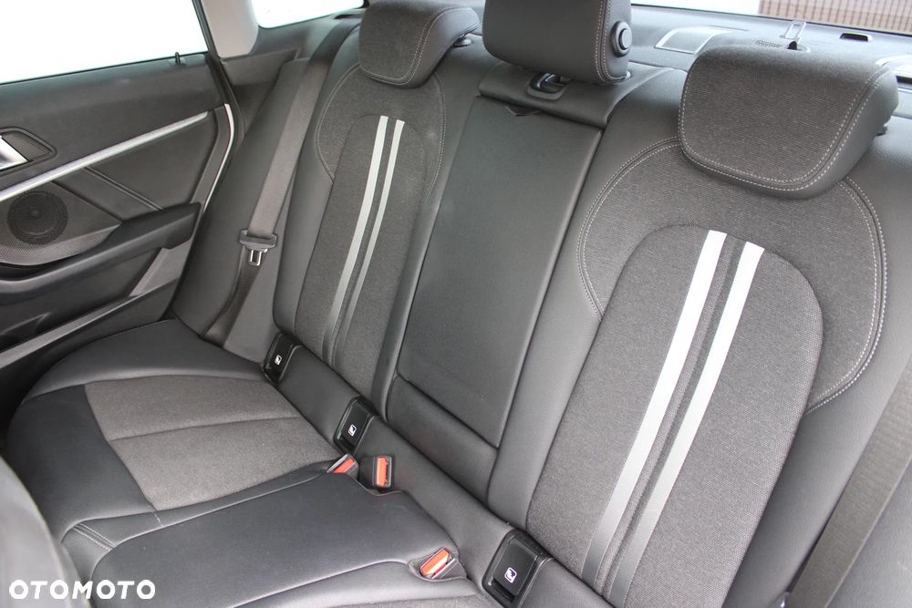 BMW Seria 2 218i GPF Sport Line - 21