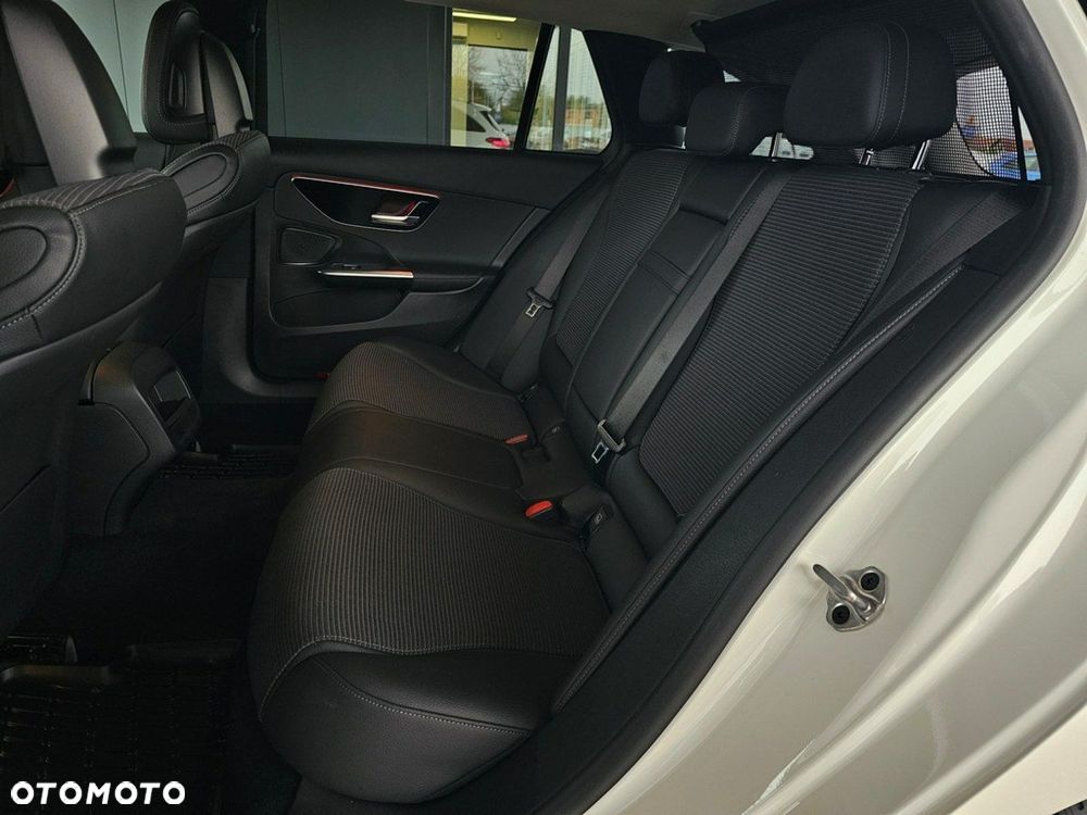 Mercedes-Benz Klasa C - 32