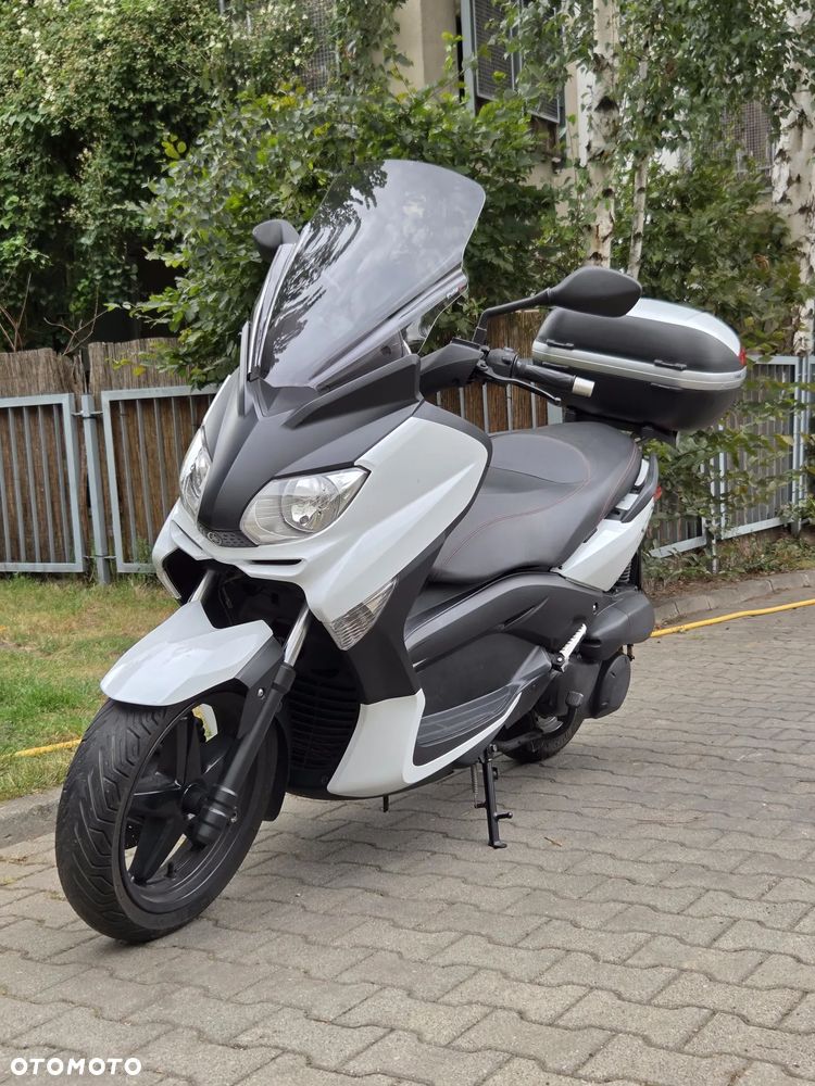 Yamaha X-max - 4