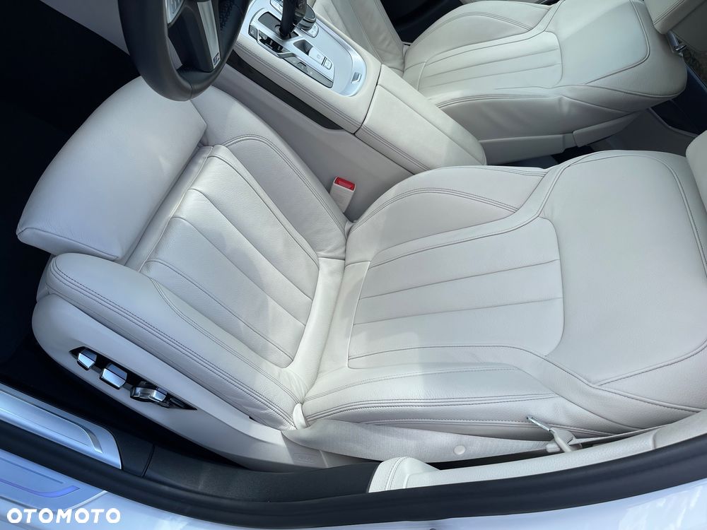 BMW Seria 7 750i xDrive - 20