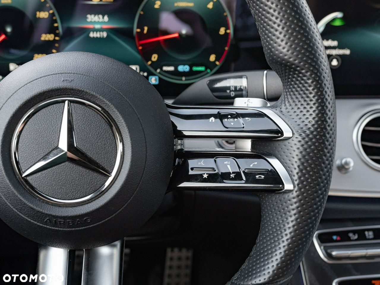 Mercedes-Benz Klasa E - 19
