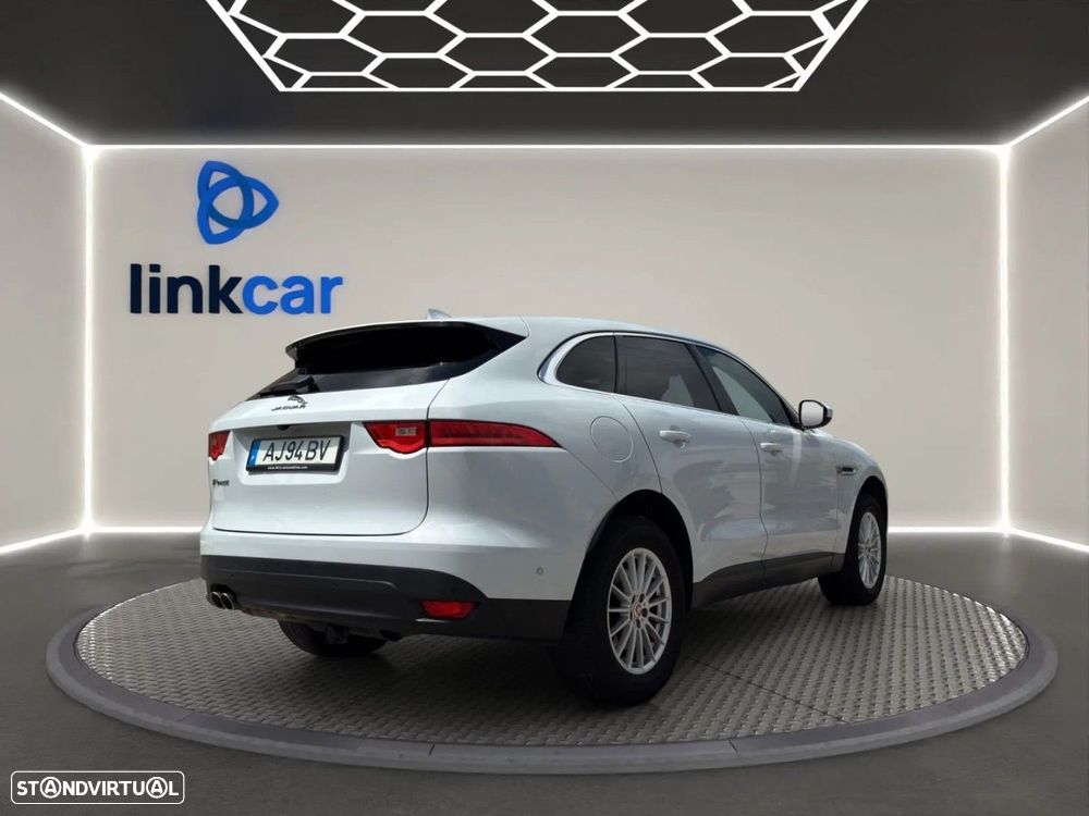 Jaguar F-Pace - 6