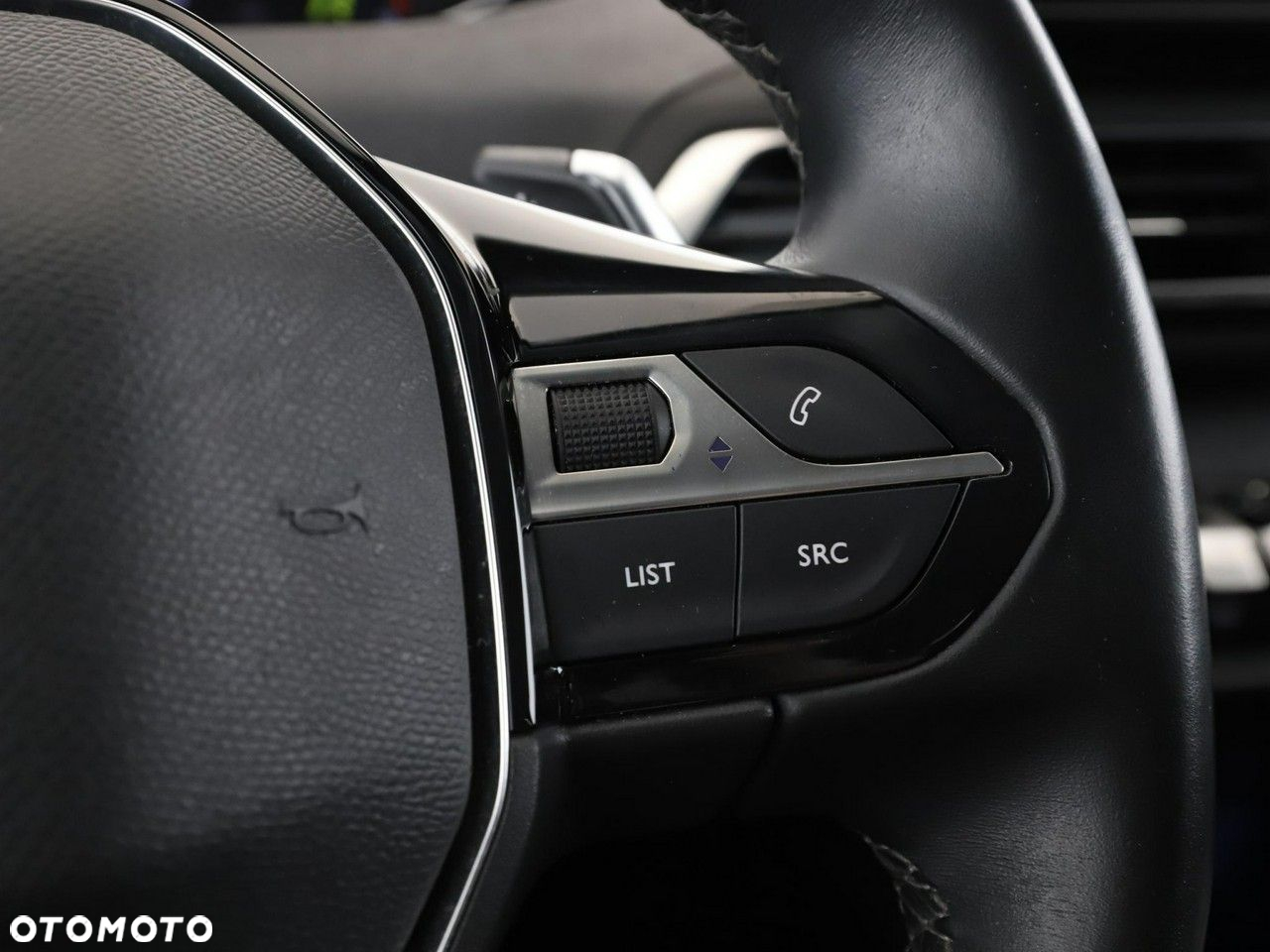 Peugeot 3008 1.6 PureTech Hybrid PHEV Allure S&S EAT8 - 30