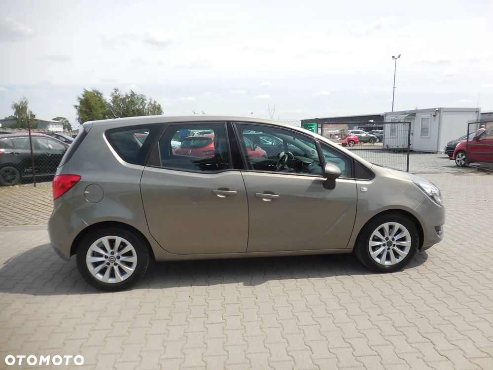 Opel Meriva - 8
