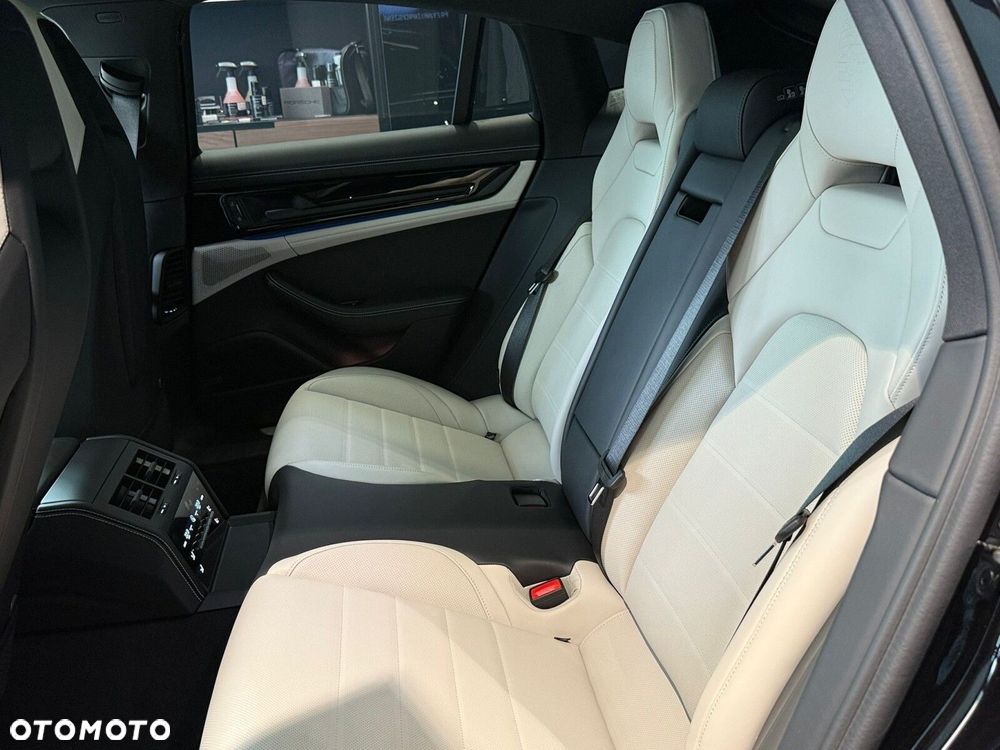 Porsche Panamera - 28