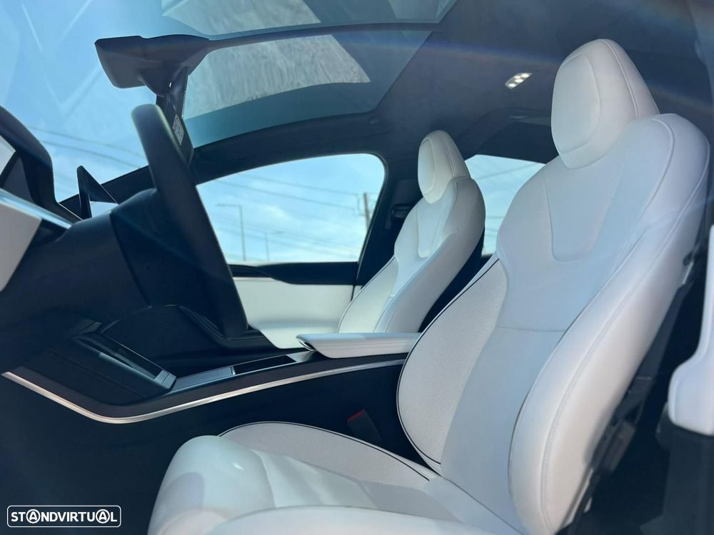 Tesla Model X Plaid AWD - 9