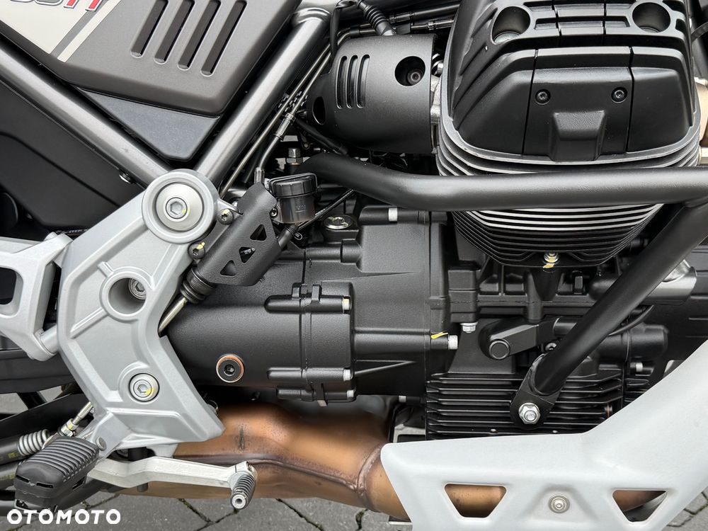 Moto Guzzi V85 - 17