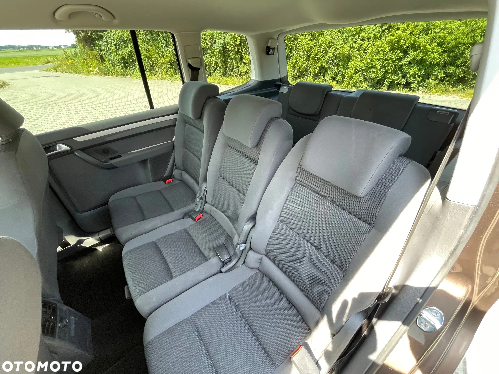 Volkswagen Touran 1.6 TDI DPF BlueMotion Technology DSG Trendline - 22