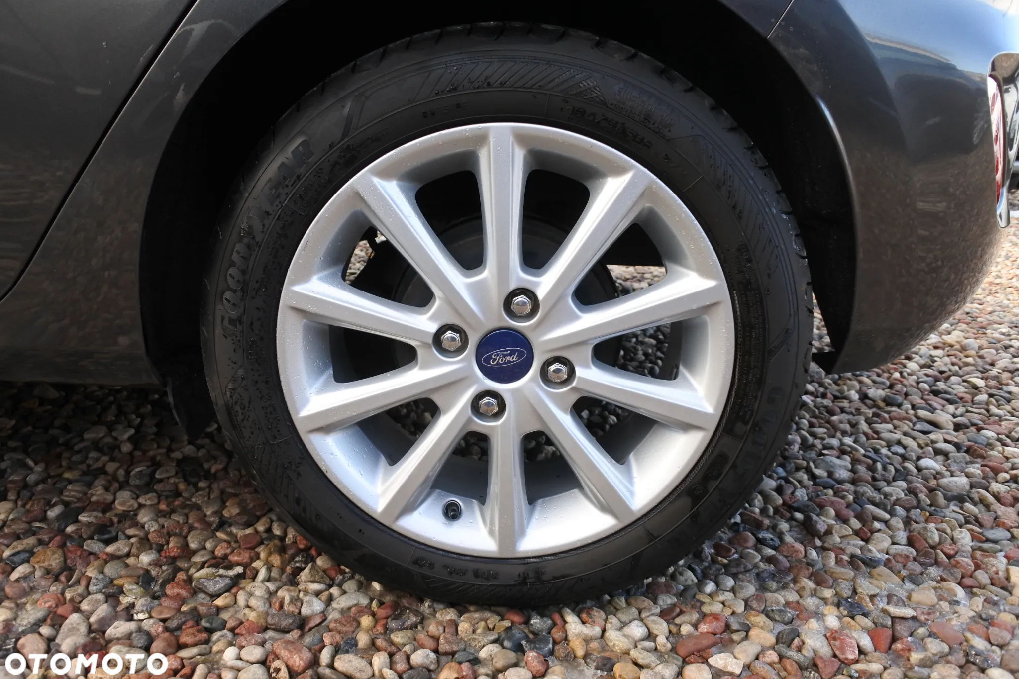Ford Fiesta 1.0 EcoBoost S&S TITANIUM - 31