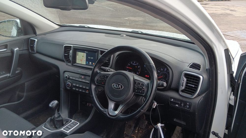 Kia Sportage 1.6 GDI 2WD DREAM-TEAM EDITION - 8