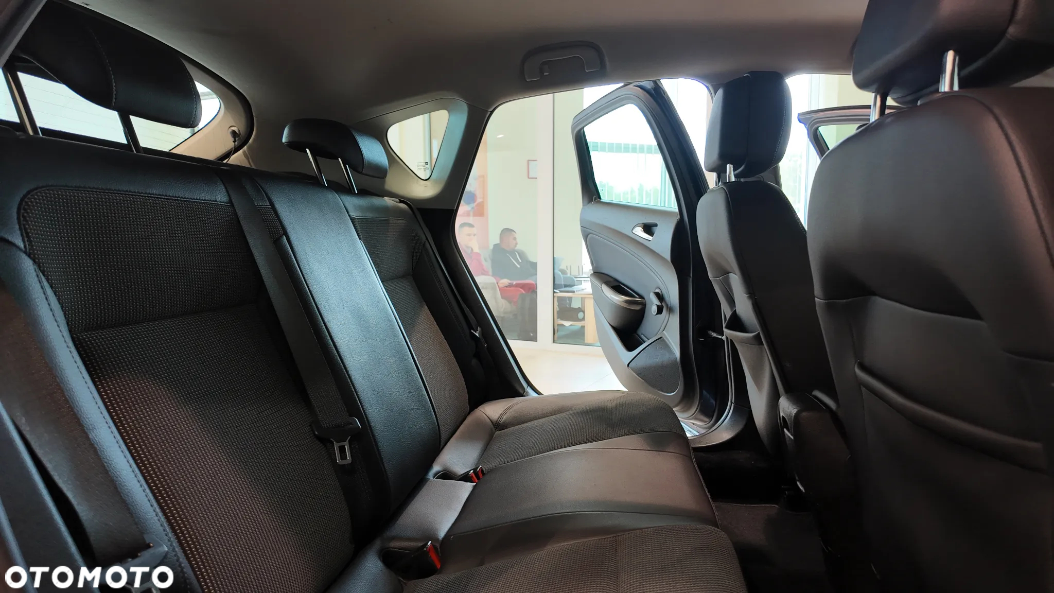 Opel Astra 1.6 Active - 34