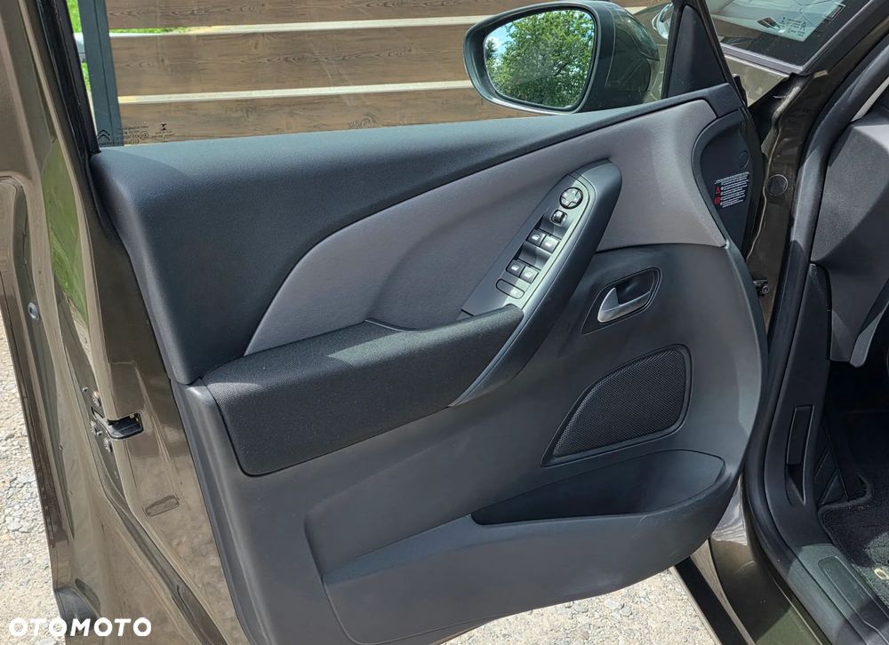 Citroën C4 Picasso - 12