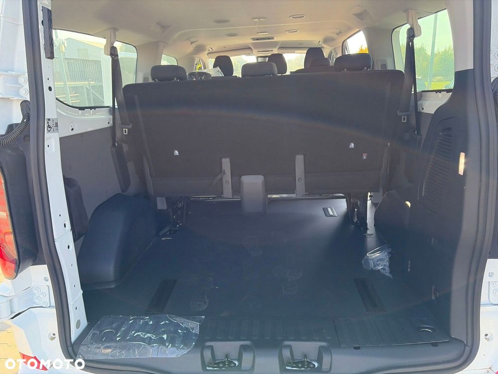 Volkswagen Transporter Kombi - 18