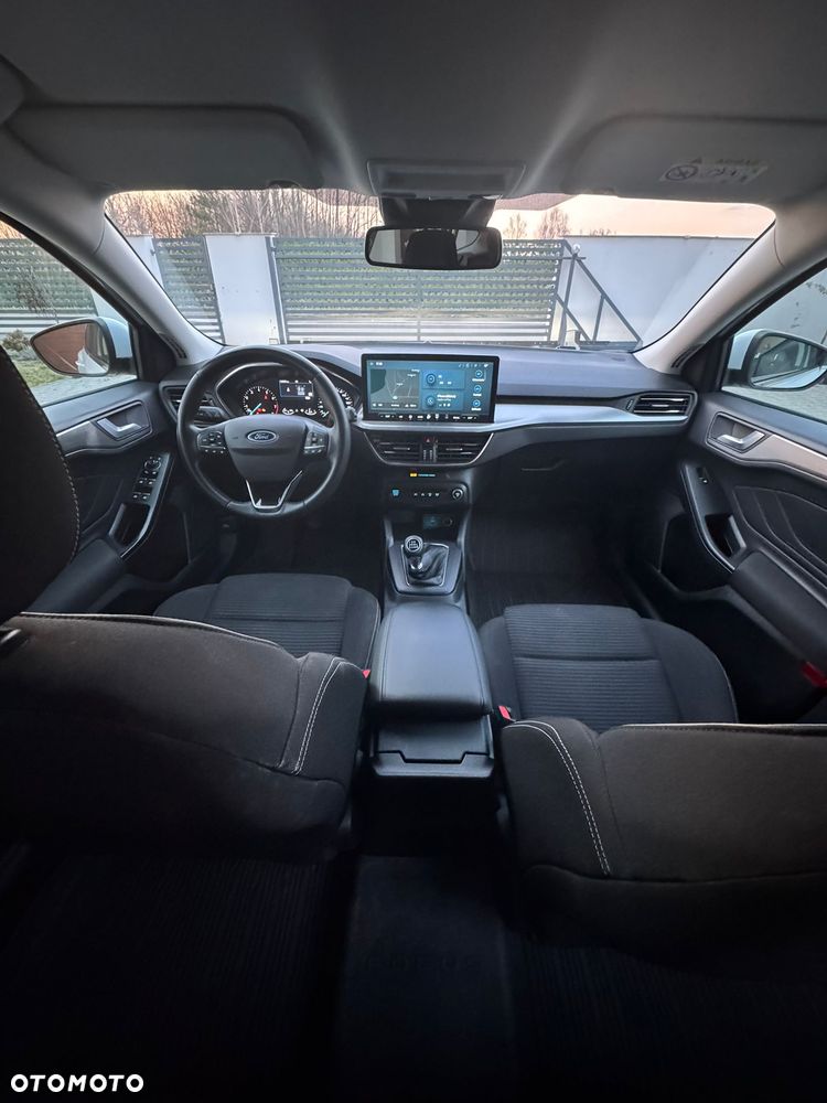 Ford Focus 1.0 EcoBoost Titanium - 11