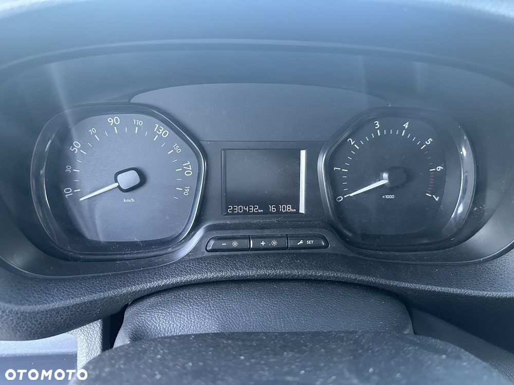 Toyota ProAce - 16