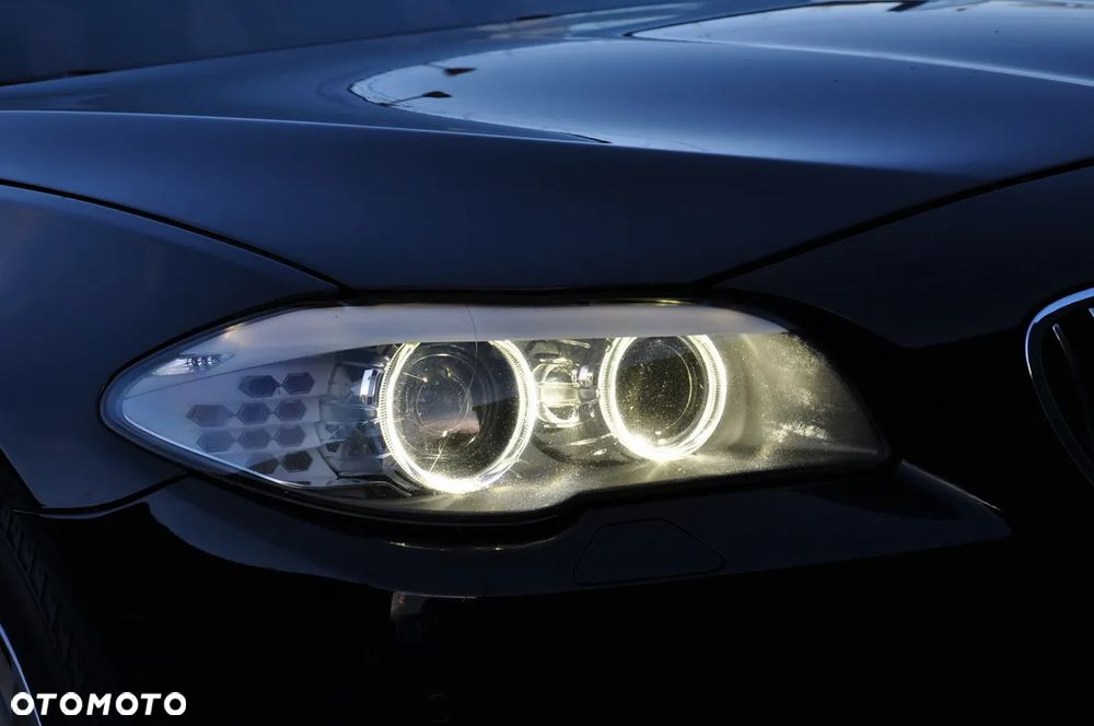 BMW Seria 5 520d Touring Luxury Line - 23