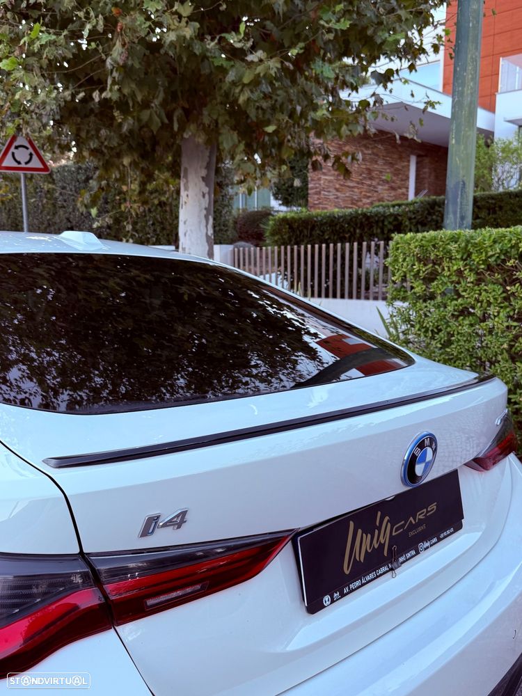 BMW i4 - 12