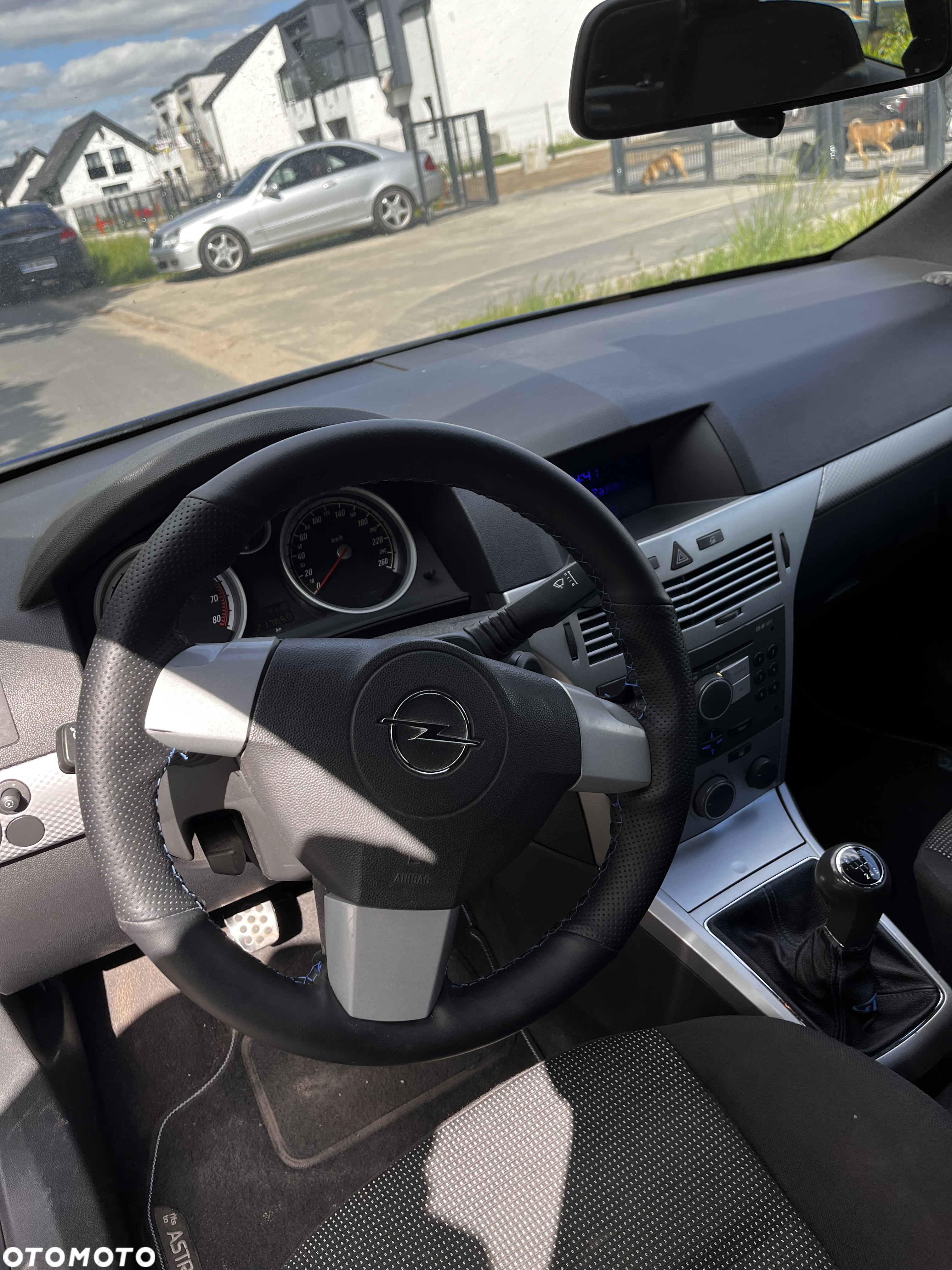 Opel Astra III GTC 2.0 T Sport - 9