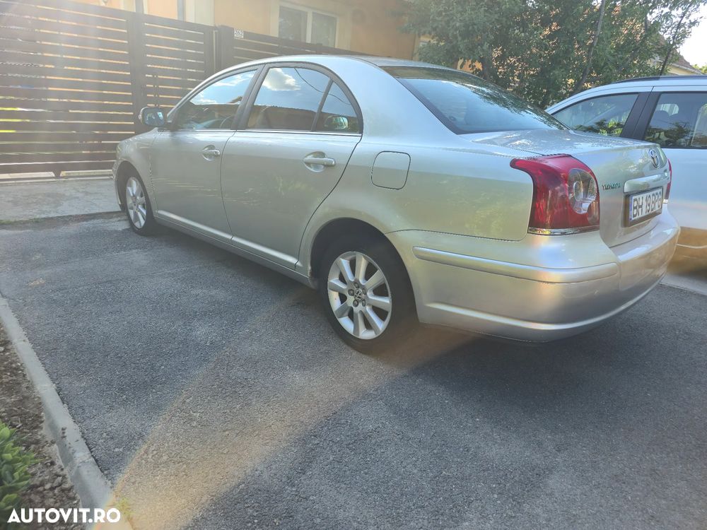 Toyota Avensis 2.0 D-4D Station Executive - 3