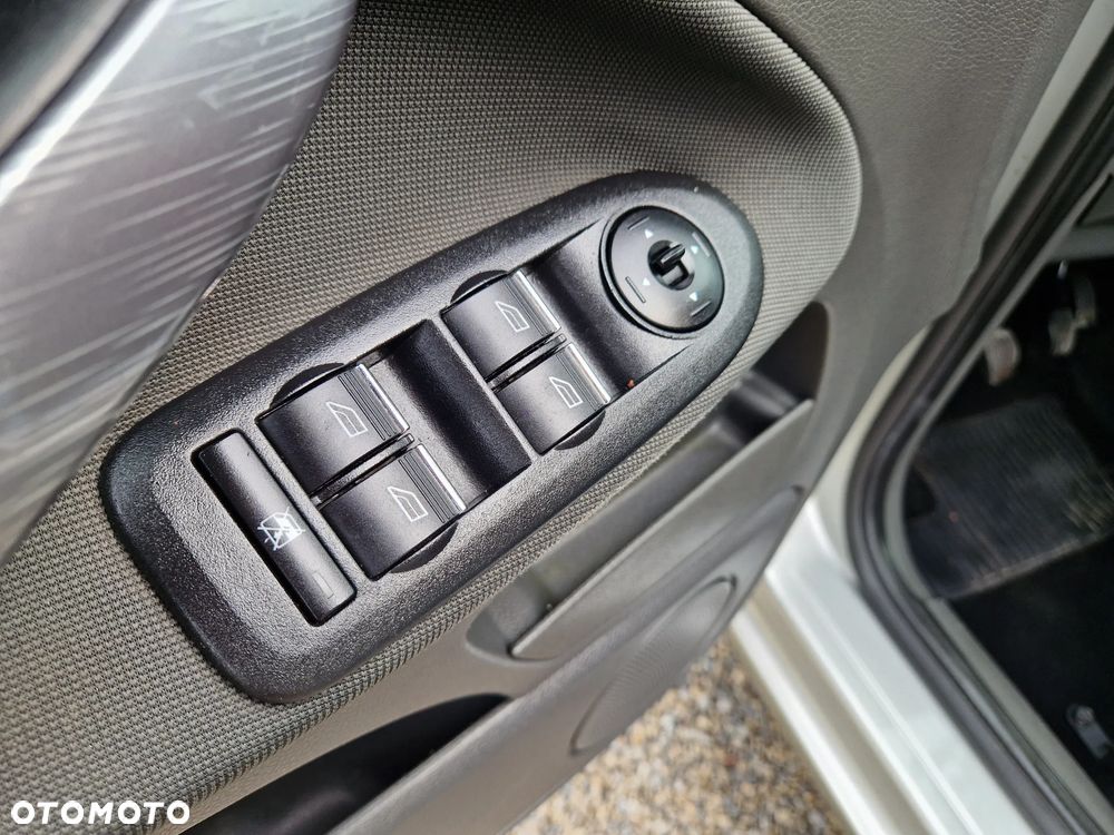 Ford Focus C-Max 1.8 Fun - 15