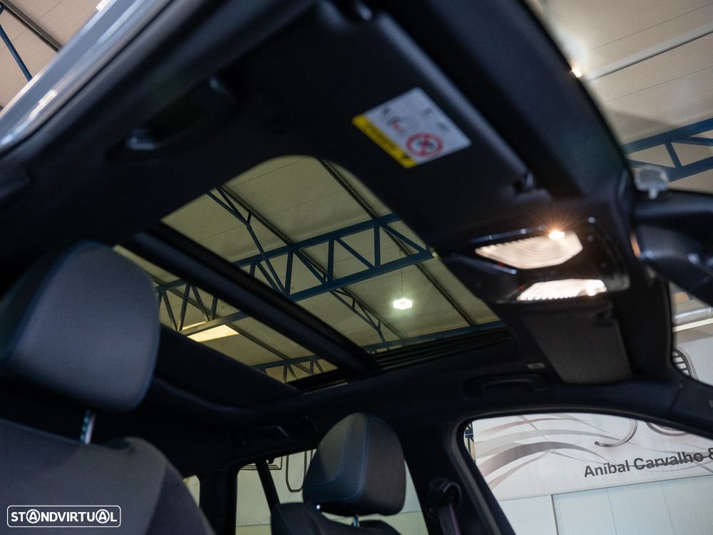 BMW 330 e Pack Desportivo M Pro Auto - 25