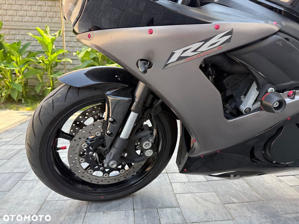 Yamaha R6 - 11