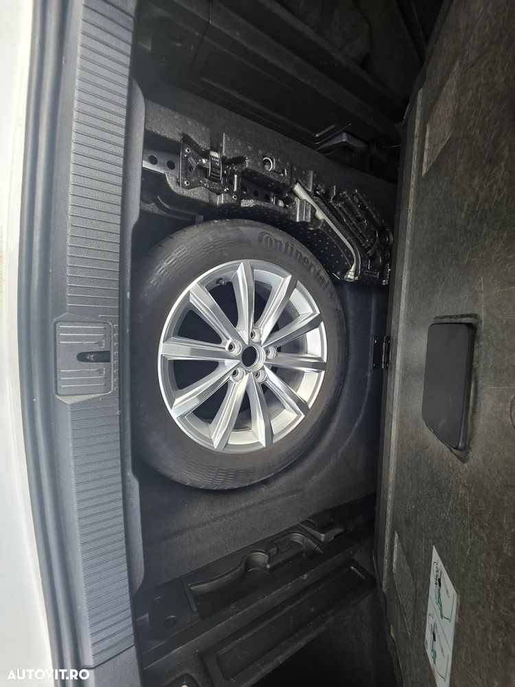 Volkswagen Passat 1.6 TDI SCR DSG Comfortline - 10