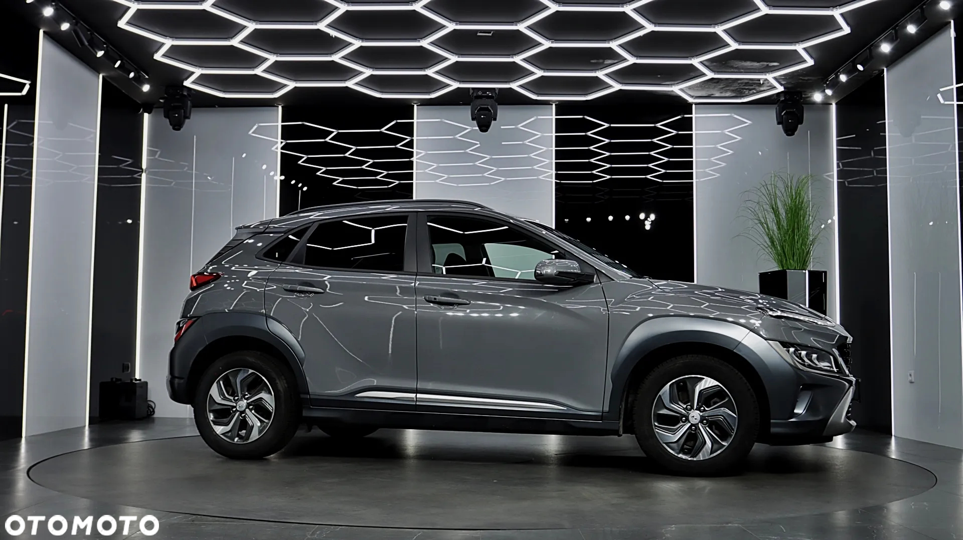 Hyundai Kona - 11