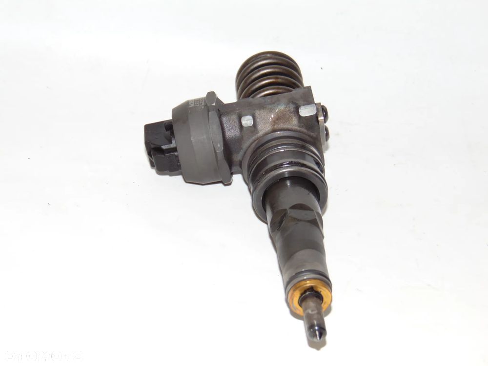 Wtrysk wtryskiwacz pompowtryskiwacz paliwa 038130073BJ Skoda Octavia Superb 2 II A4 B7 A6 C6 VW Volkswagen Golf 5 V Touran Passat B6 Sharan Seat Alhambra diesel 2.0 TDI - 6