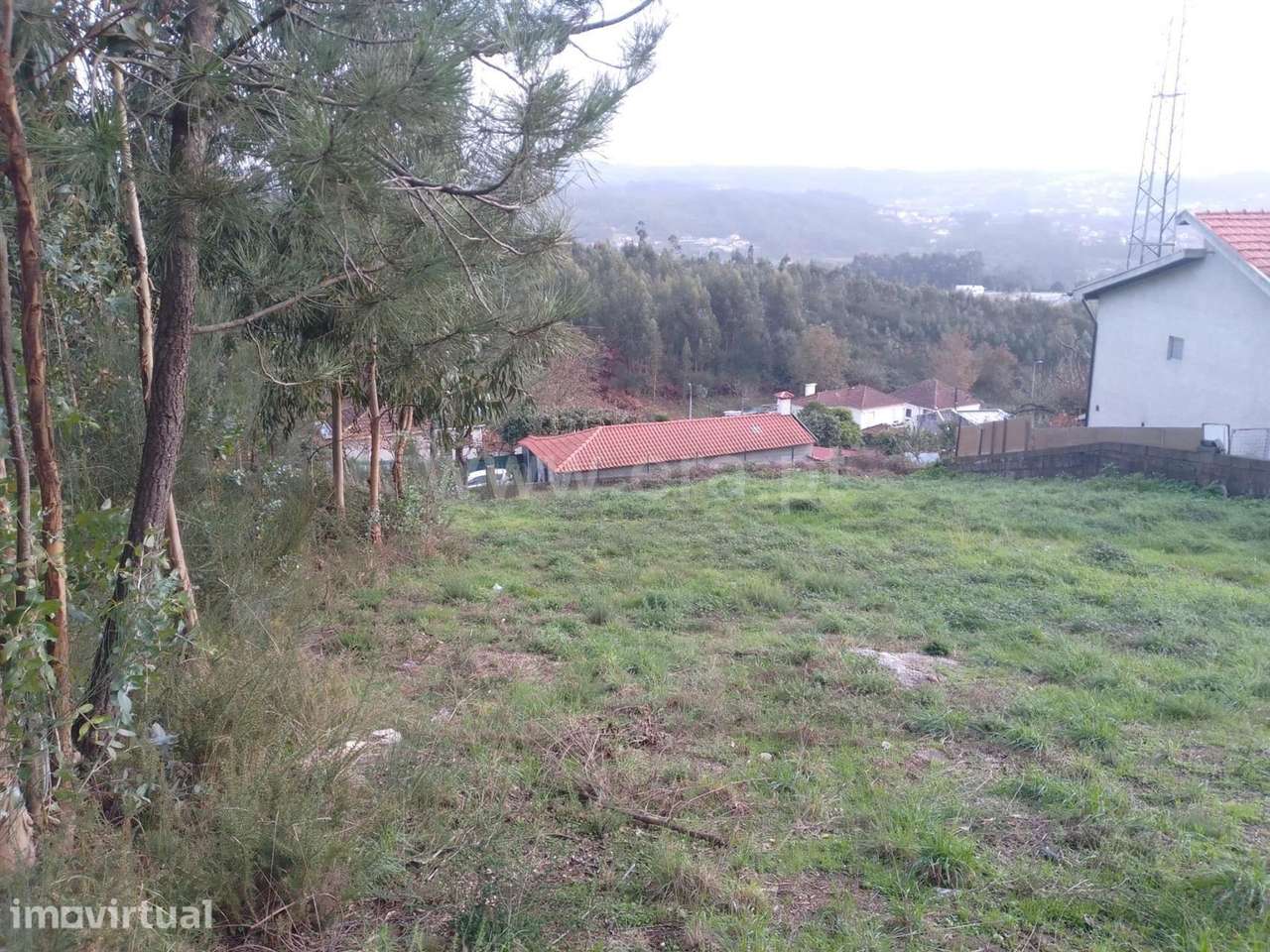 Terreno urbano para construção de moradia - Grande imagem: 2/2