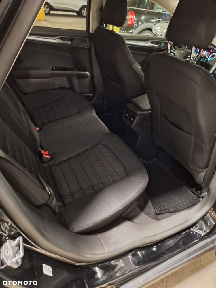 Ford Mondeo 2.0 TDCi Trend PowerShift - 24