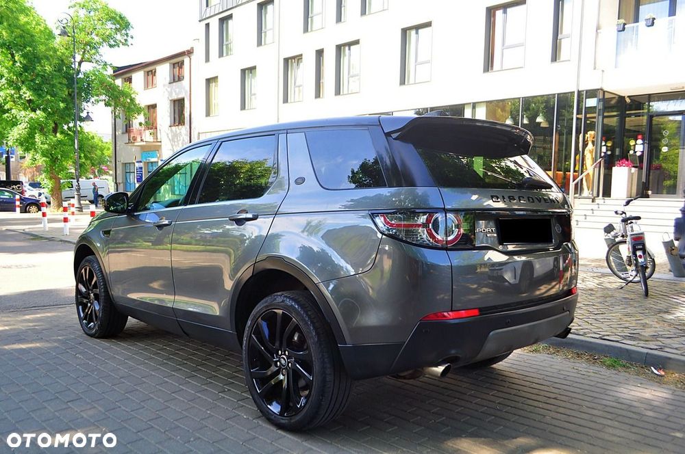 Land Rover Discovery Sport - 11