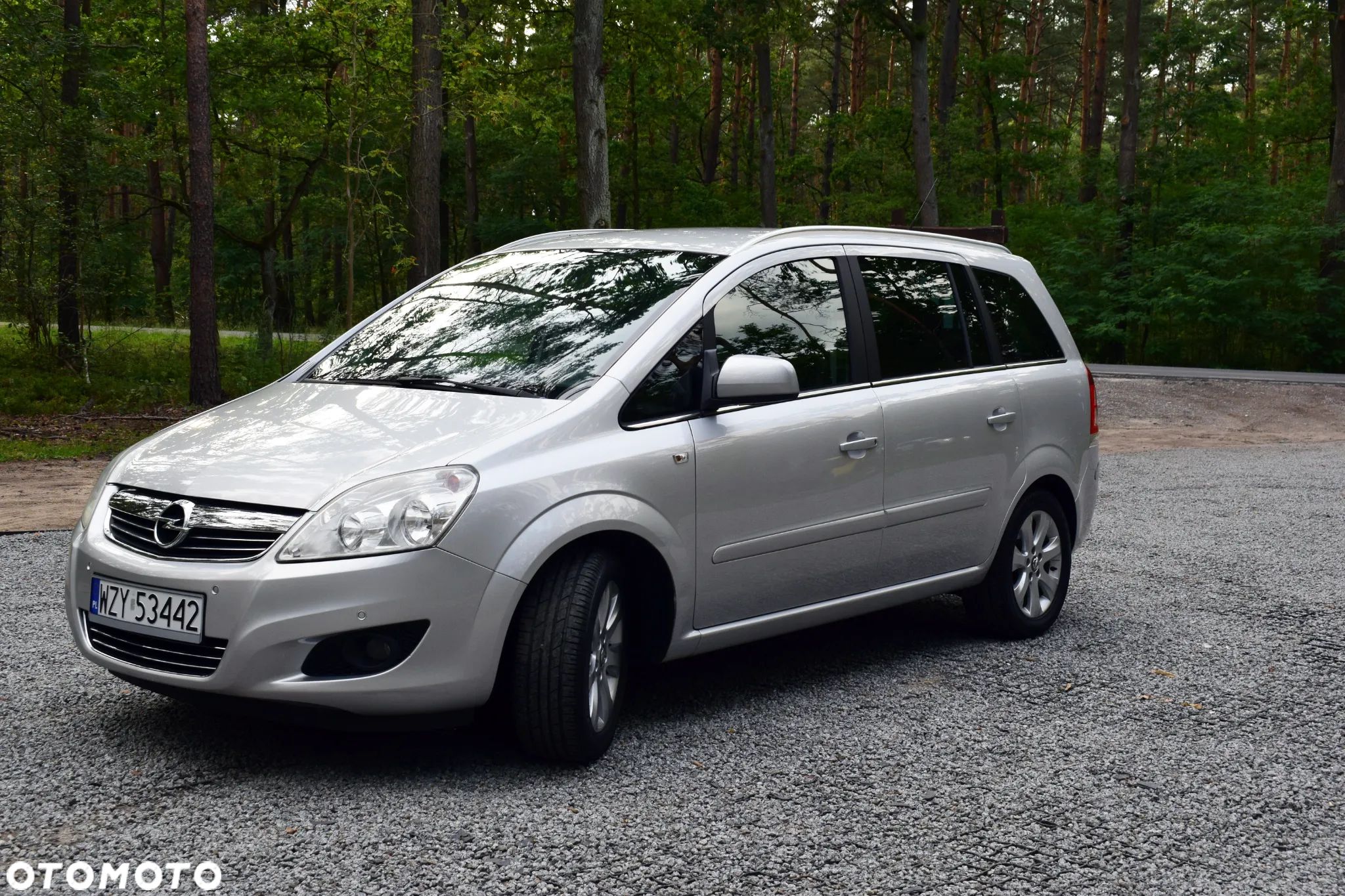 Opel Zafira 1.8 Cosmo - 1