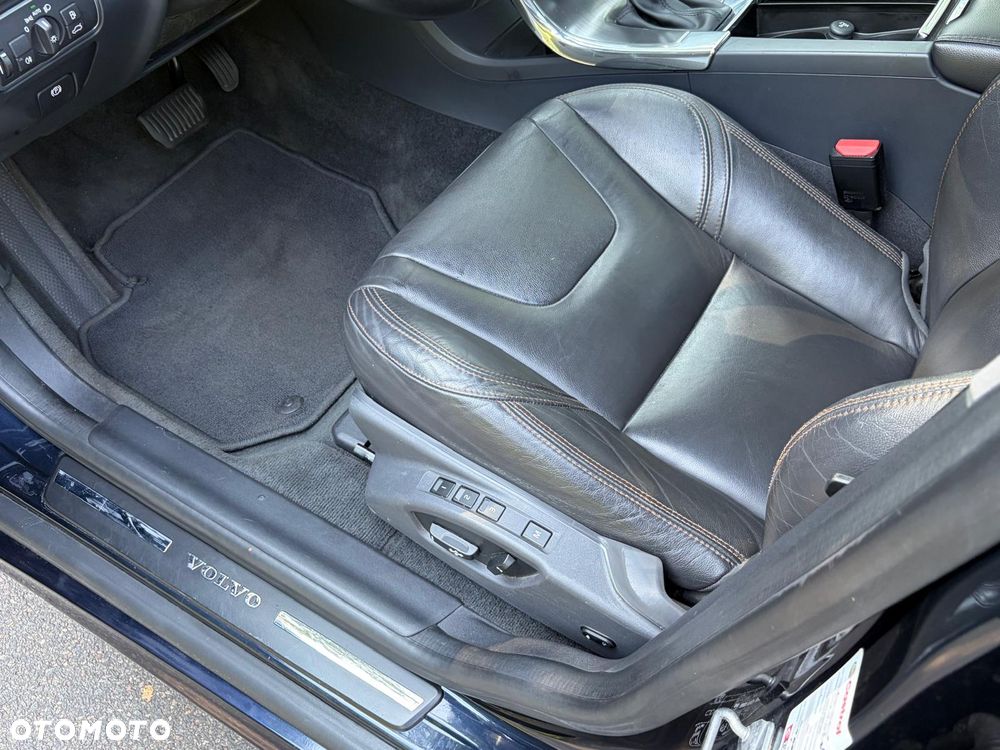 Volvo XC 60 D4 AWD Summum - 10