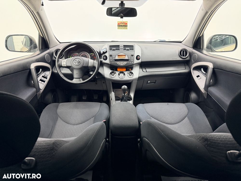 Toyota RAV4 2.2 D-4D 4x4 Sol - 6