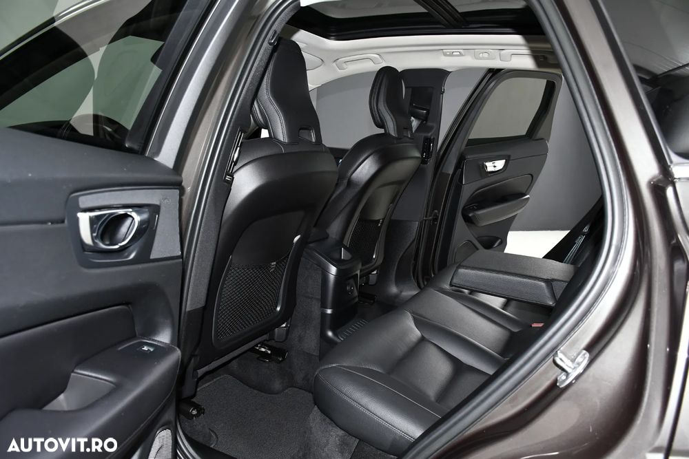 Volvo XC 60 T6 AWD Recharge Geartronic Inscription - 14