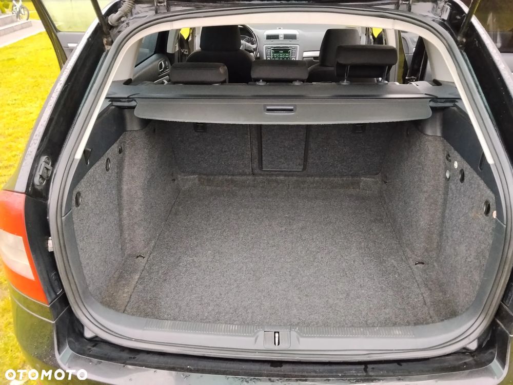 Skoda Octavia 2.0 TDI DPF Elegance - 21