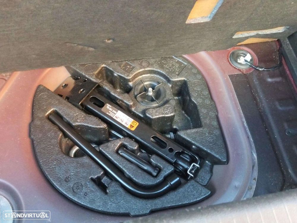 Opel Adam 1.2 Glam - 15