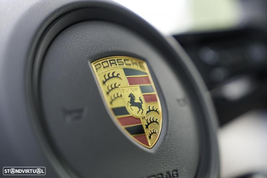 Porsche Taycan 4S bateria Performance Plus - 11