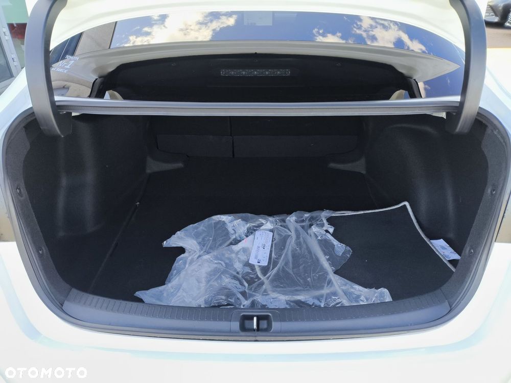 Toyota Corolla 1.8 Hybrid Style - 13