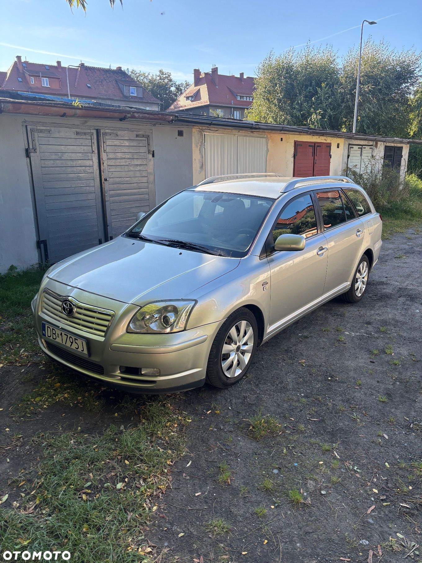 Toyota Avensis - 1