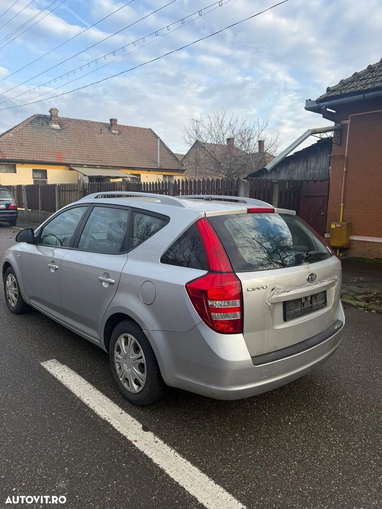 Dezmembrez Kia Ceed SW 1.6 d - 2