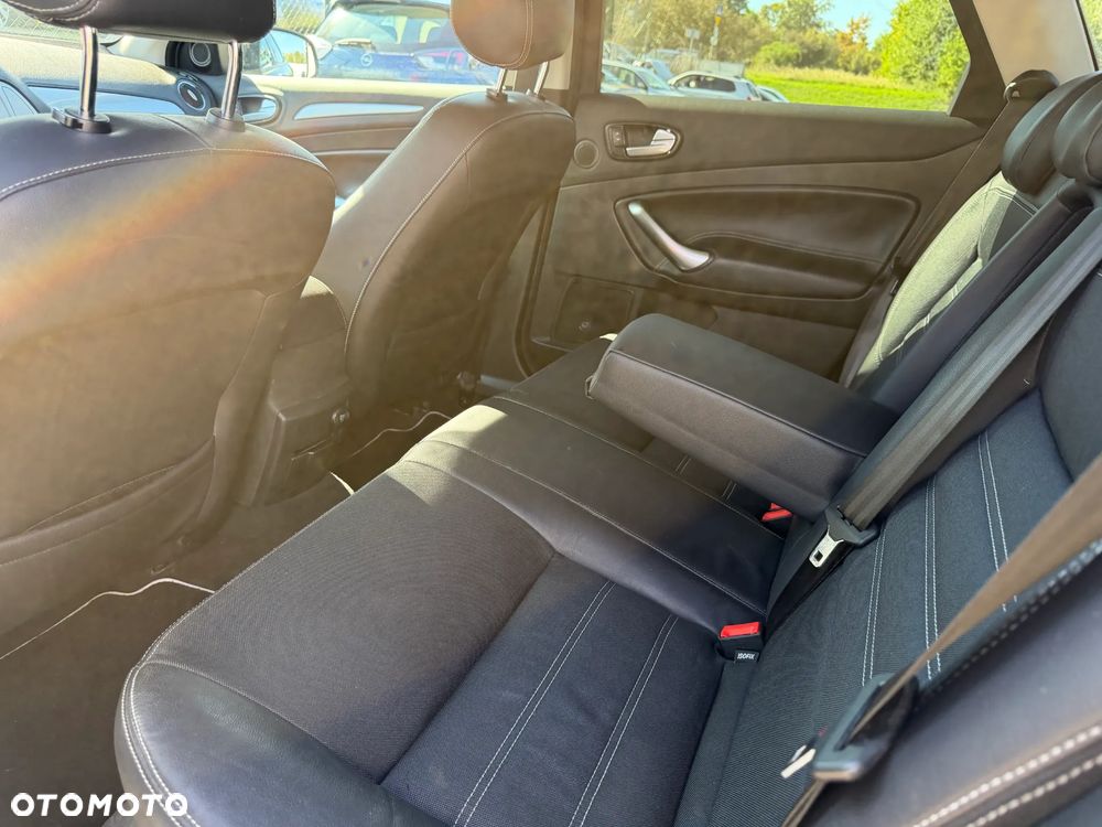 Ford Mondeo 2.0 TDCi Champions Edition - 17